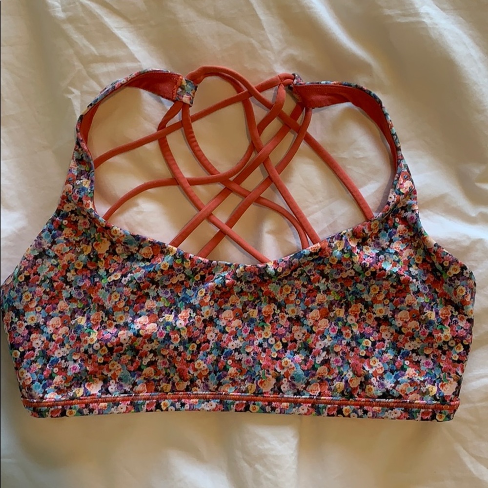 Lululemon sports bra!